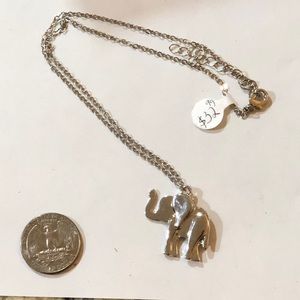 🐘 Shiny solid silver tone elephant necklace
